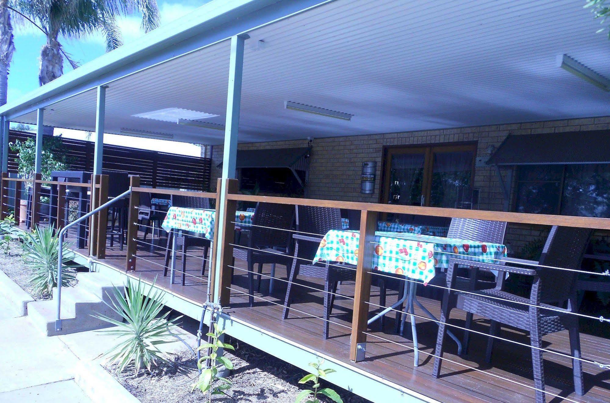 Barcaldine Country Motor Inn ภายนอก รูปภาพ