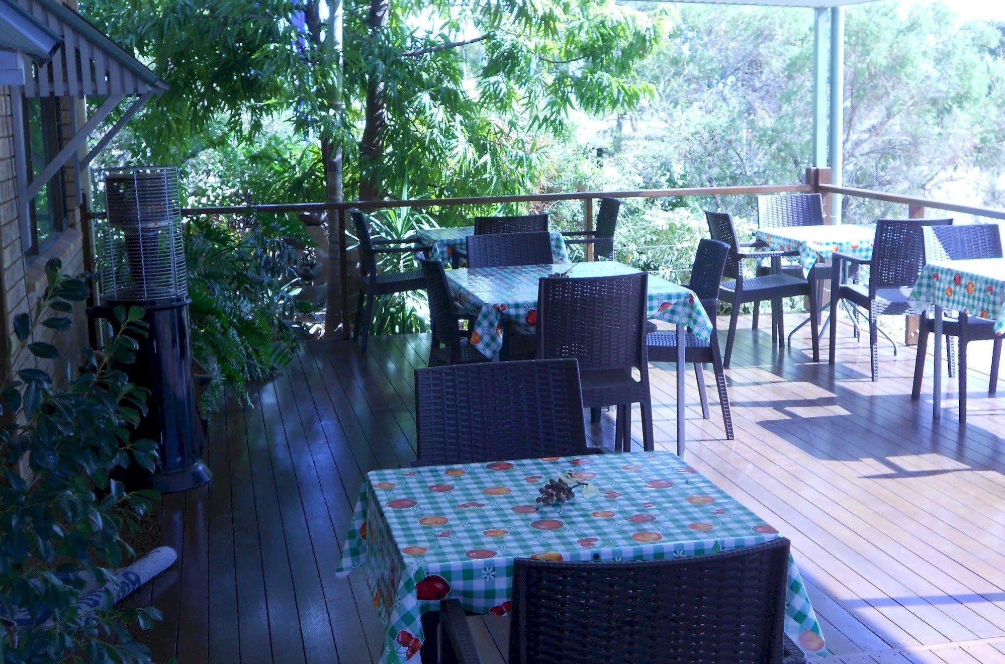 Barcaldine Country Motor Inn ภายนอก รูปภาพ